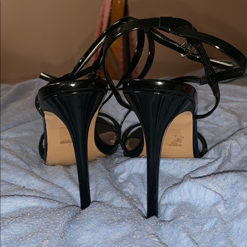 Heels - Picture 3 of 3